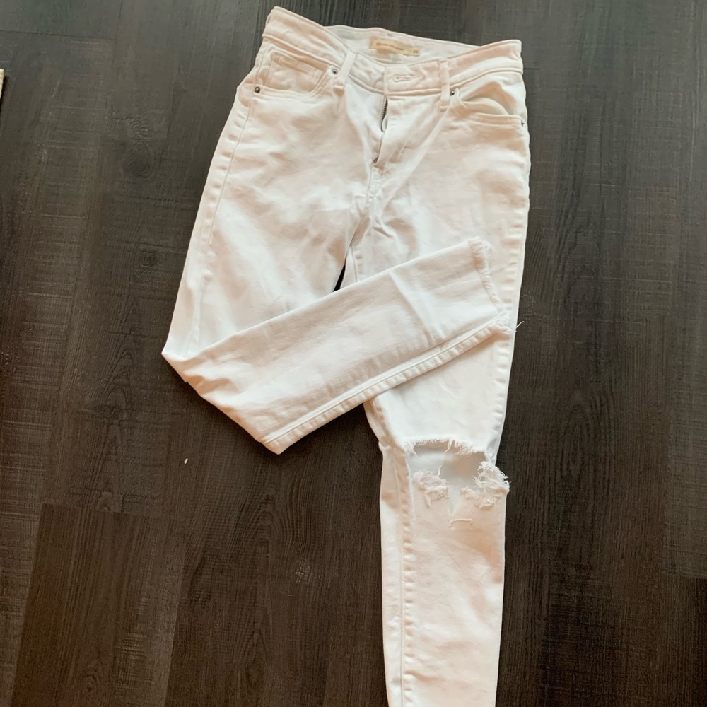 Levi’s High Rise Skinny White Jean